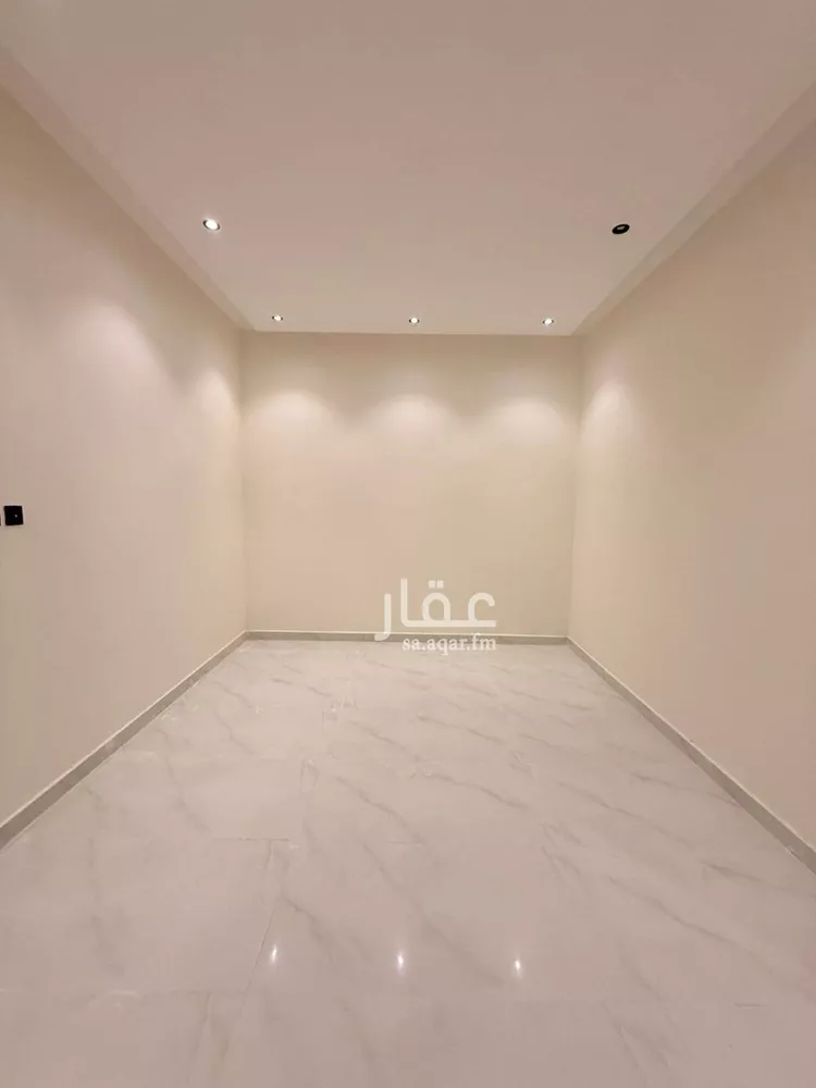 فيلا للبيع في شارع حميد الطويل, حي عكاظ, مدينة الرياض, منطقة الرياض 10
