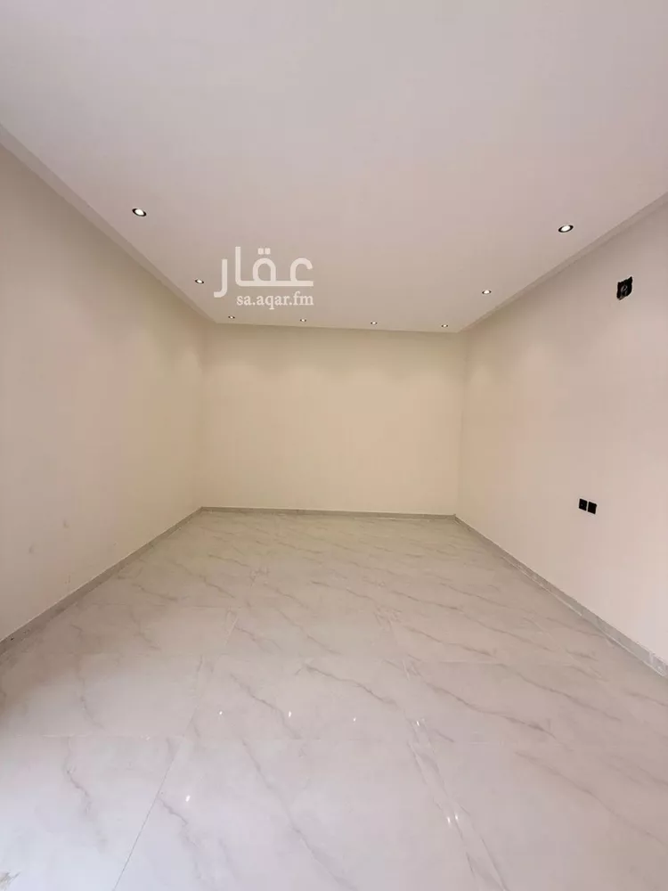 فيلا للبيع في شارع حميد الطويل, حي عكاظ, مدينة الرياض, منطقة الرياض 16