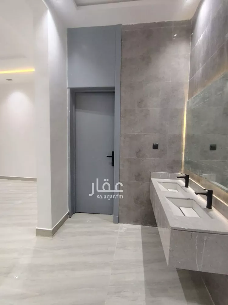 Floor for Sale in Riyadh Badr 6
