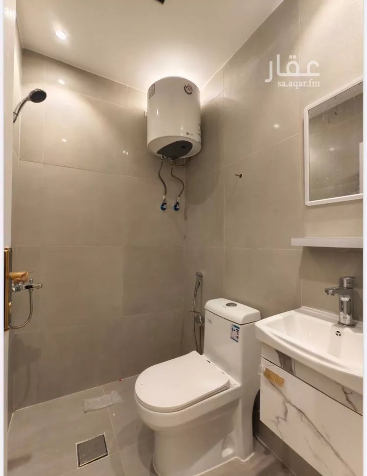 شقة للإيجار في شارع سعود بن عبدالعزيز بن محمد الفرعي, حي المحمدية, مدينة الرياض, منطقة الرياض 8