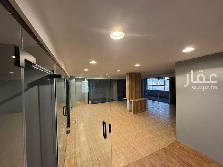 Commercial Office for Rent in Medina Hathm