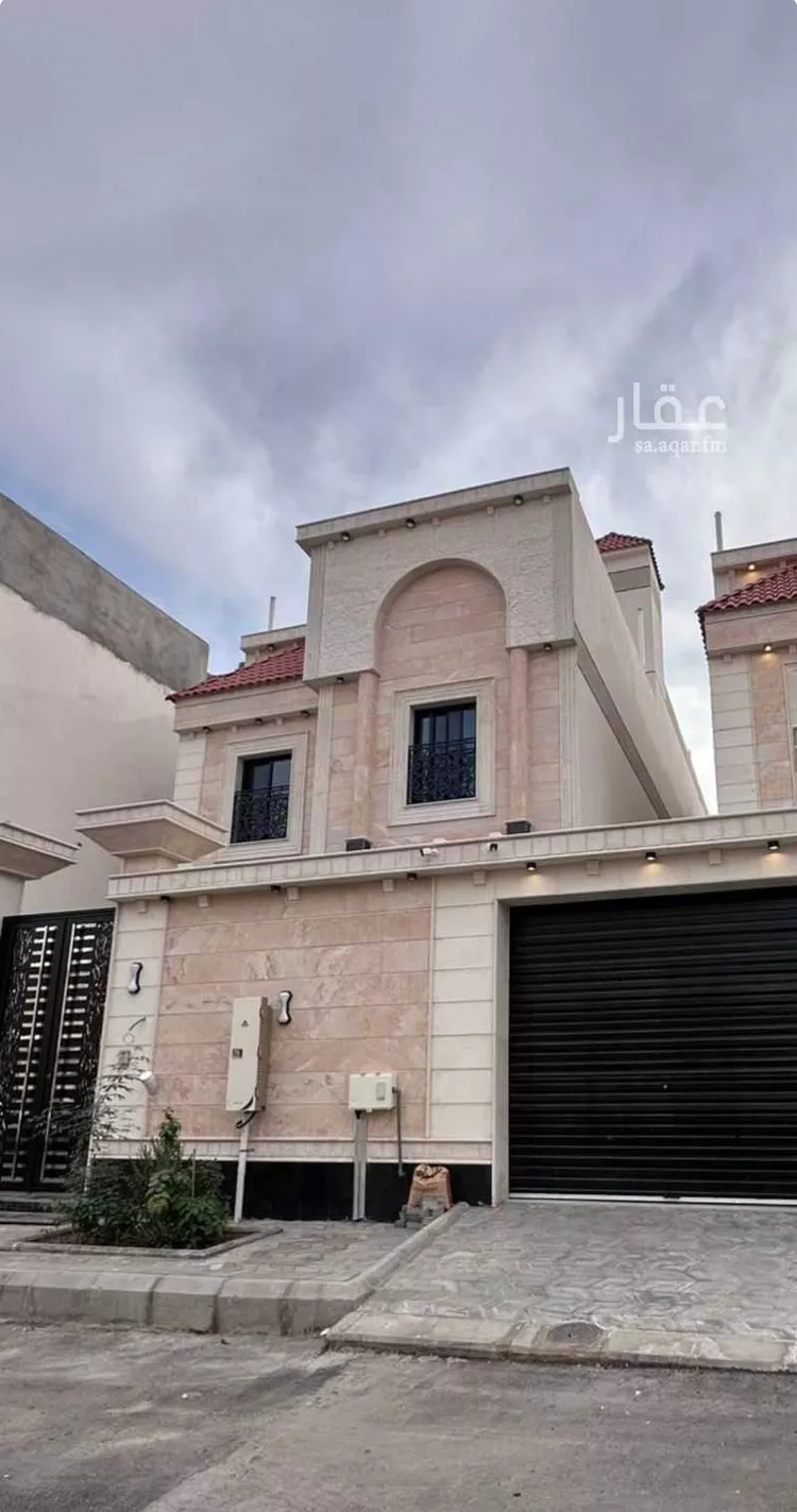 فيلا للبيع في شارع نوح بن قيس, حي الدفاع, مدينة المدينة المنورة, منطقة المدينة المنورة