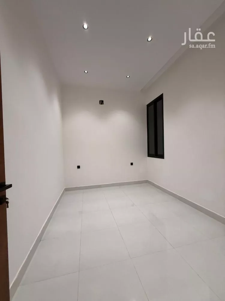 دور للبيع في شارع طريق الشيخ خليفة , حي المعيزيلة, مدينة الرياض, منطقة الرياض 12