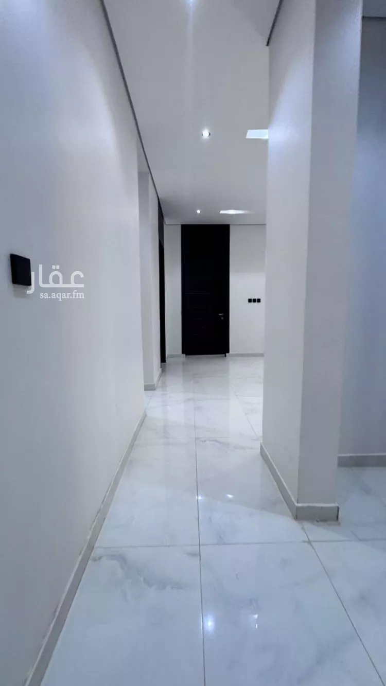 Floor for Sale in Riyadh Al Maizilah 12