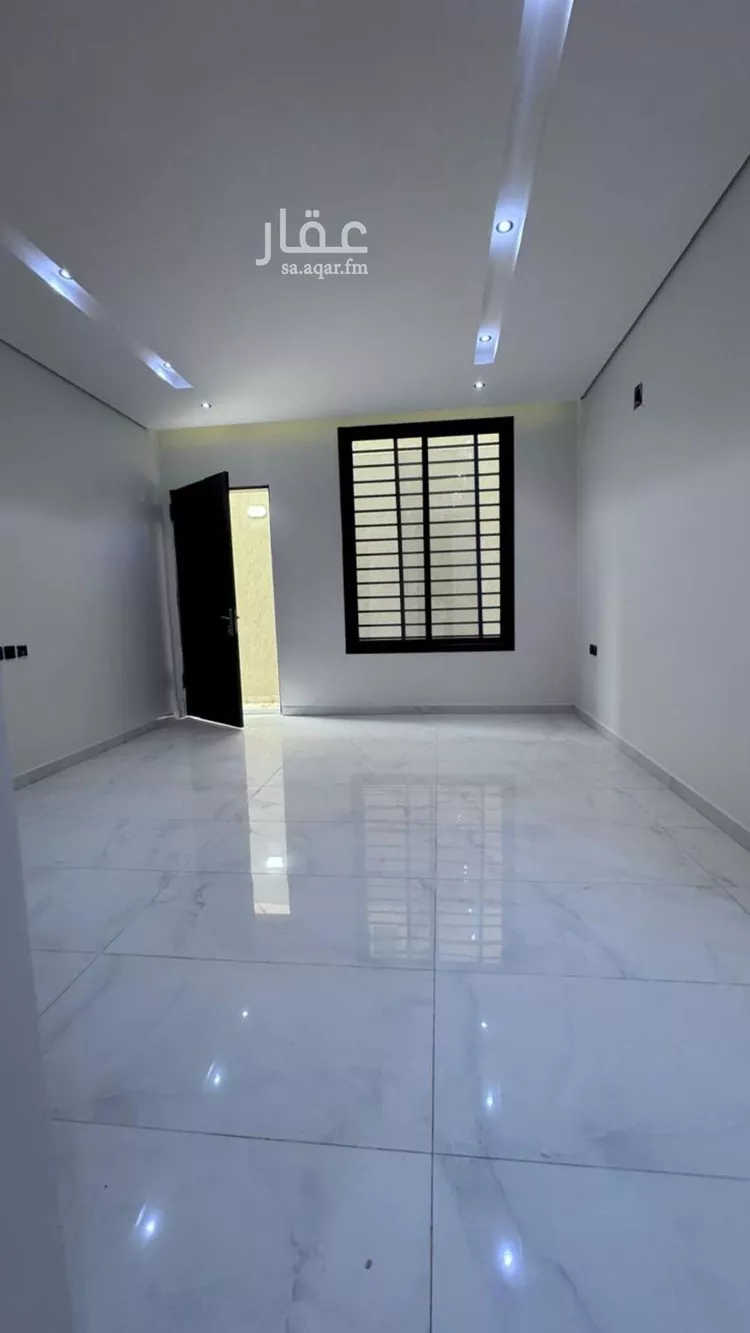 Floor for Sale in Riyadh Al Maizilah 19