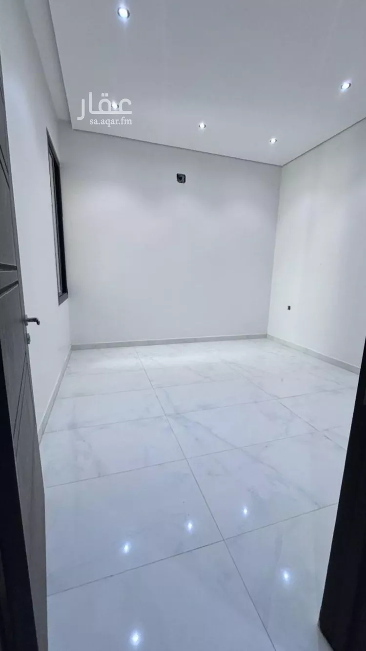 Floor for Sale in Riyadh Al Maizilah صورة 2