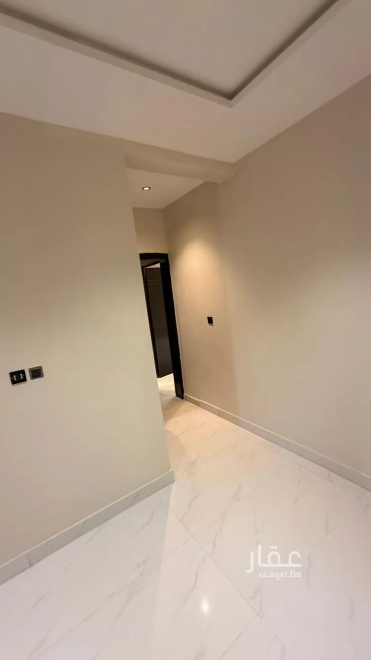 Floor for Sale in Riyadh Al Janadriyah صورة 3