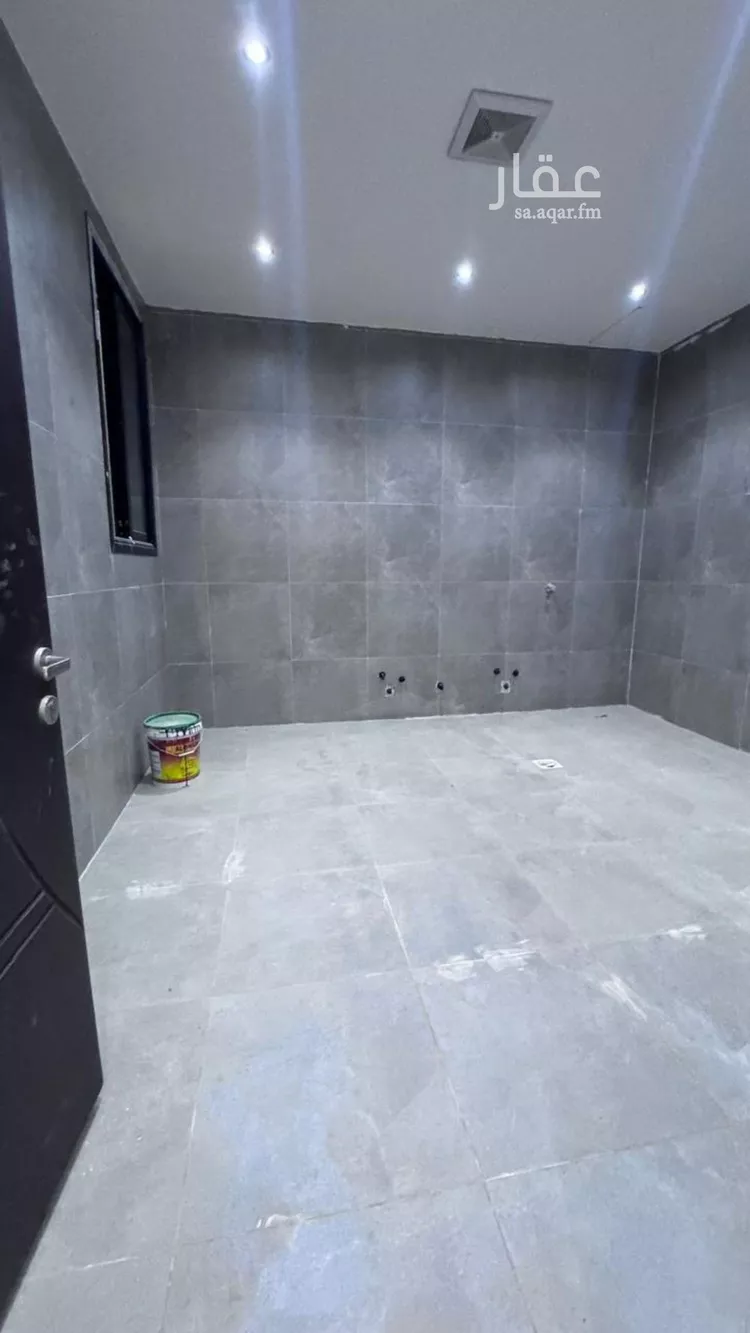 Floor for Sale in Riyadh Al Maizilah 7