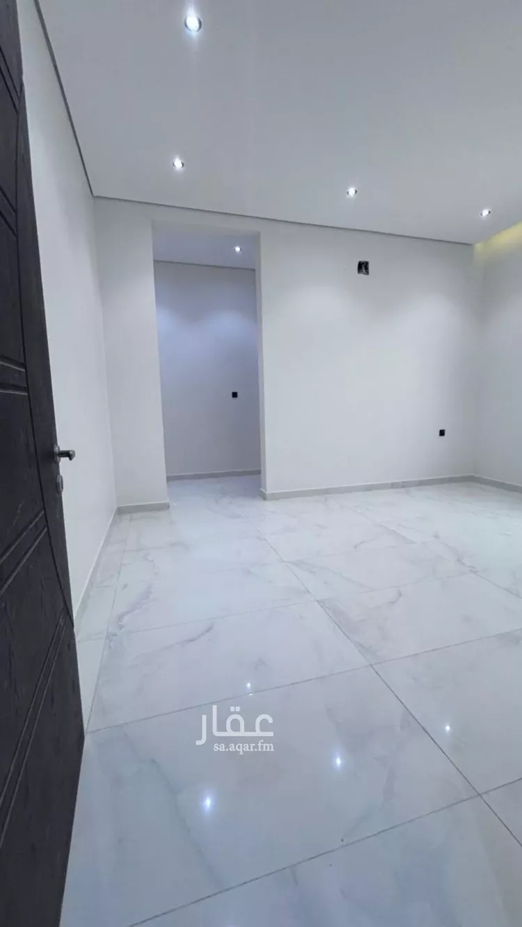 Floor for Sale in Riyadh Al Maizilah 14