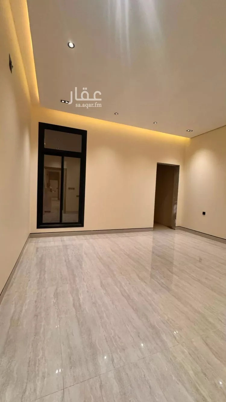 Floor for Sale in Riyadh Al Janadriyah 10
