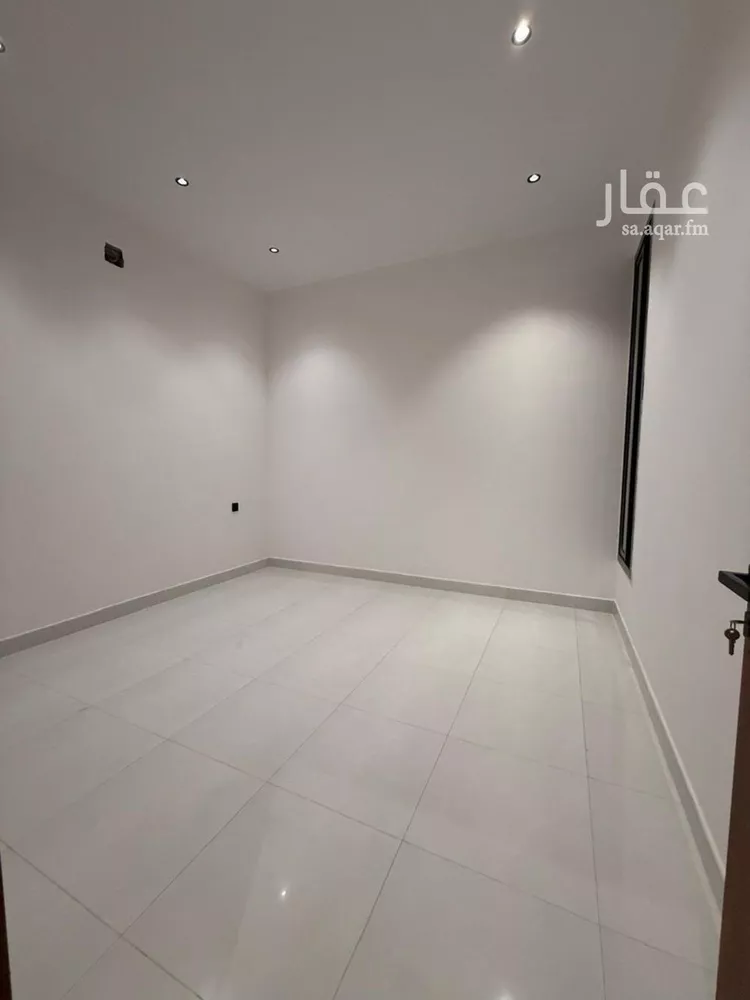 دور للبيع في شارع طريق الشيخ خليفة , حي المعيزيلة, مدينة الرياض, منطقة الرياض 8