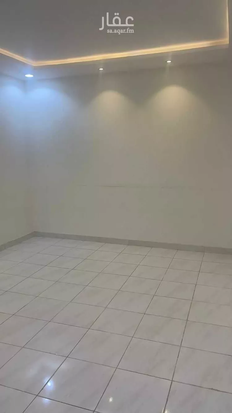 فيلا للإيجار في شارع الحكم بن نافع, حي الرمال, مدينة الرياض, منطقة الرياض صورة 5