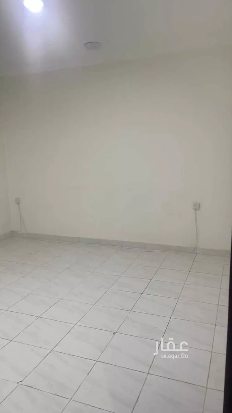 فيلا للإيجار في شارع الحكم بن نافع, حي الرمال, مدينة الرياض, منطقة الرياض صورة 2