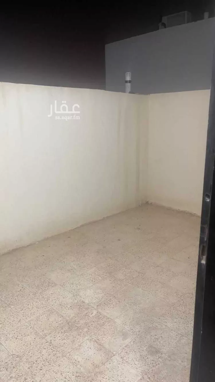 فيلا للإيجار في شارع الحكم بن نافع, حي الرمال, مدينة الرياض, منطقة الرياض صورة 4