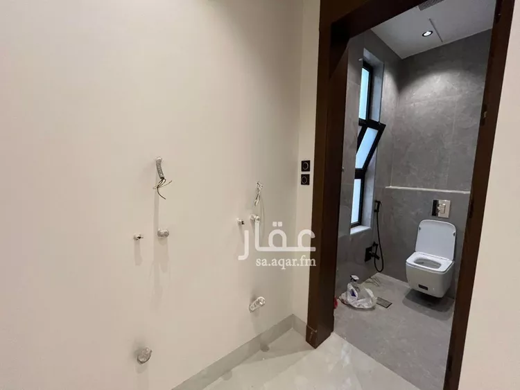 فيلا للبيع في شارع سلمان بن أبي القاسم, حي المهدية, مدينة الرياض, منطقة الرياض صورة 4