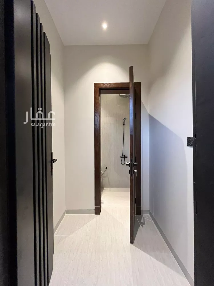 فيلا للبيع في شارع القاض بن العربي, حي المهدية, مدينة الرياض, منطقة الرياض صورة 2