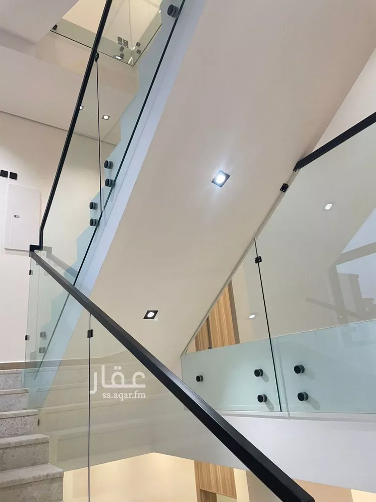 فيلا للبيع في شارع الباجوري, حي المهدية, مدينة الرياض, منطقة الرياض صورة 5