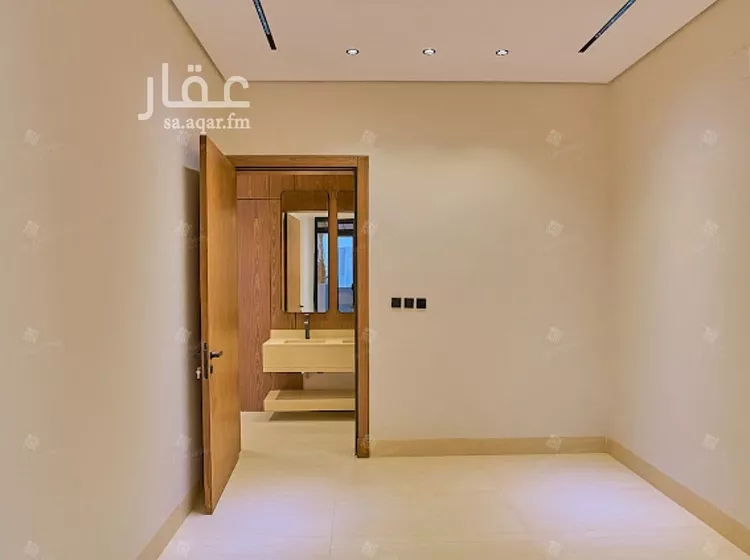 Villa for Sale in Riyadh Al Mahdiyah 12