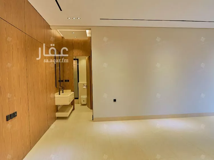 فيلا للبيع في شارع أبي الحسن الأسفرائيني, حي المهدية, مدينة الرياض, منطقة الرياض صورة 5