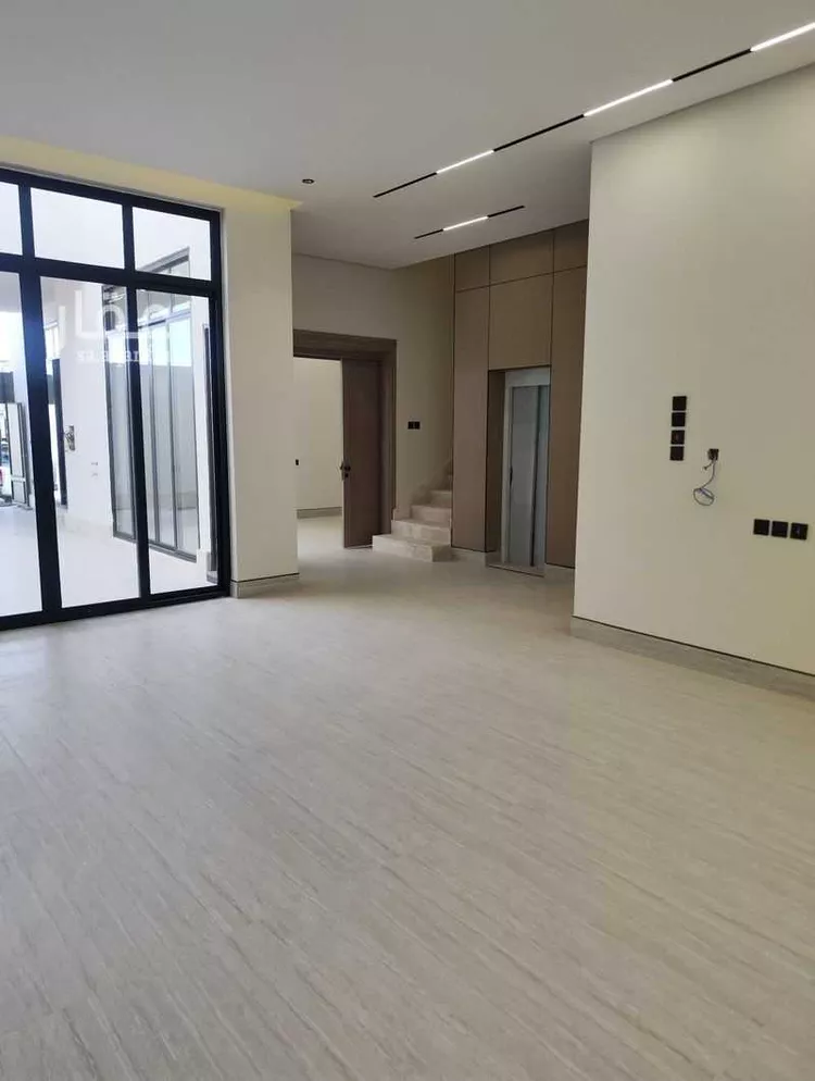 فيلا للبيع في شارع ابن شبرمة, حي المهدية, مدينة الرياض, منطقة الرياض صورة 4