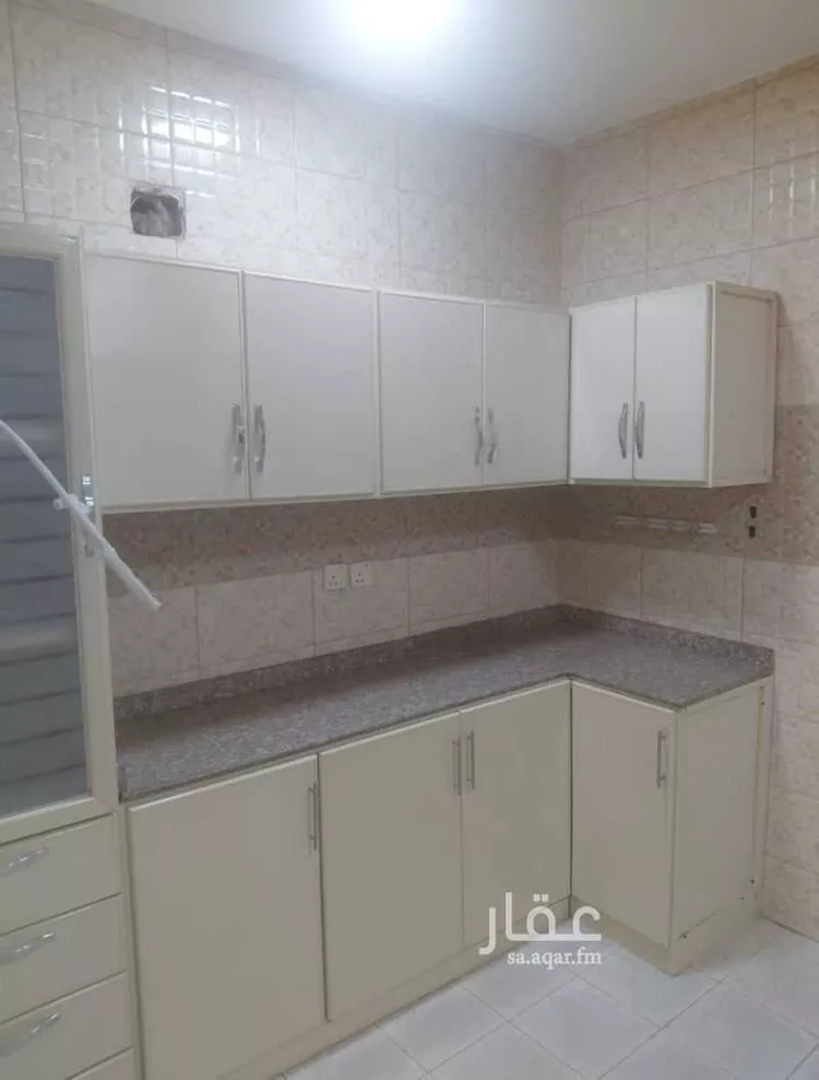 فيلا للإيجار في شارع الحليلة, حي لبن, مدينة الرياض, منطقة الرياض صورة 2