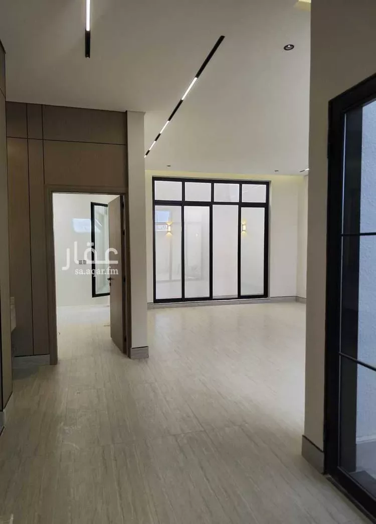 فيلا للبيع في شارع ابن شبرمة, حي المهدية, مدينة الرياض, منطقة الرياض صورة 5