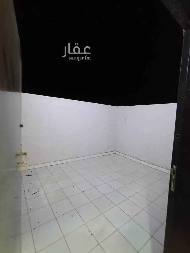 شقة للإيجار في شارع أبي بكر بن عثمان ، حي عكاظ ، الرياض ، منطقة الرياض صورة 4