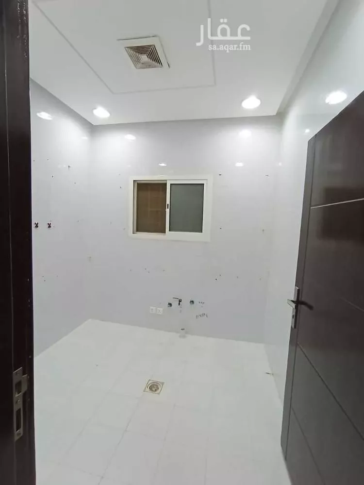 شقة للإيجار في شارع أبي بكر بن عثمان ، حي عكاظ ، الرياض ، منطقة الرياض صورة 3