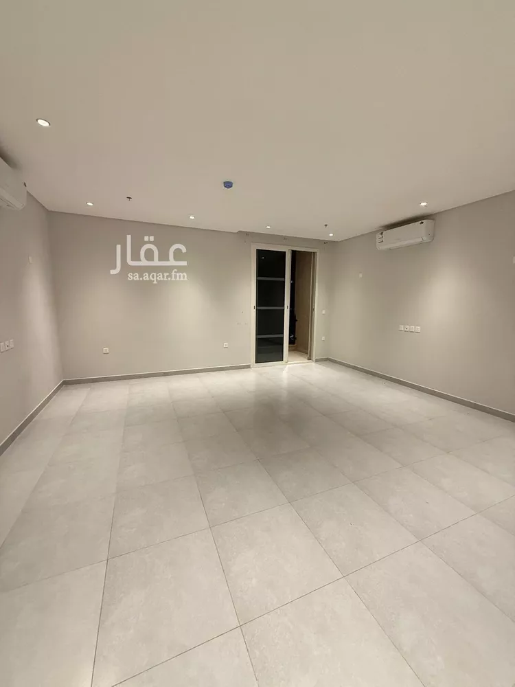 شقة للإيجار في شارع طريق الامام سعود بن فيصل, حي الملقا, مدينة الرياض, منطقة الرياض صورة 3