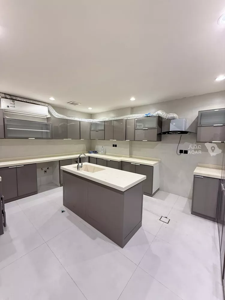 Apartment for Rent in Riyadh Al Malqa 14