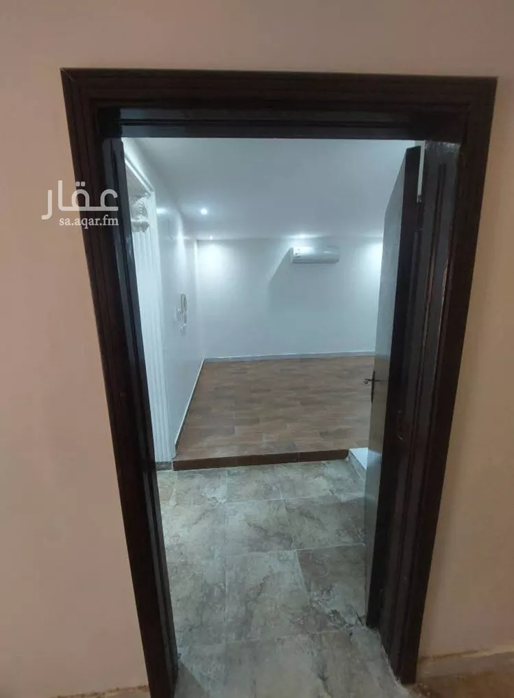 شقة للإيجار في شارع ميناء الاحمدي, حي إشبيلية, مدينة الرياض, منطقة الرياض صورة 3