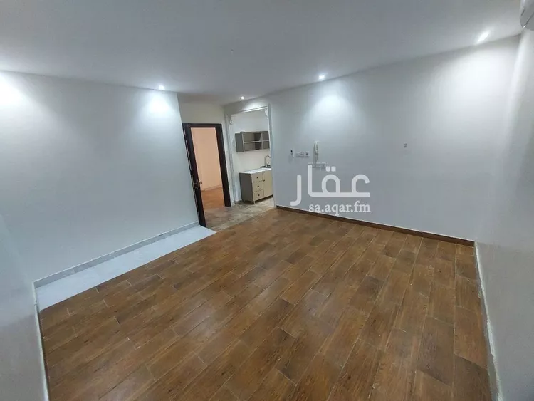 شقة للإيجار في شارع ميناء الاحمدي, حي إشبيلية, مدينة الرياض, منطقة الرياض