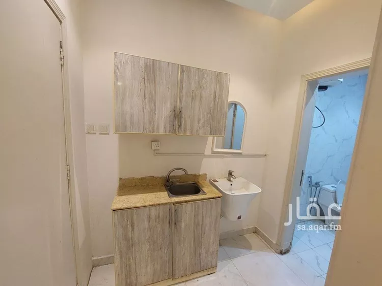 شقة للإيجار في شارع ميناء الاحمدي, حي إشبيلية, مدينة الرياض, منطقة الرياض صورة 3