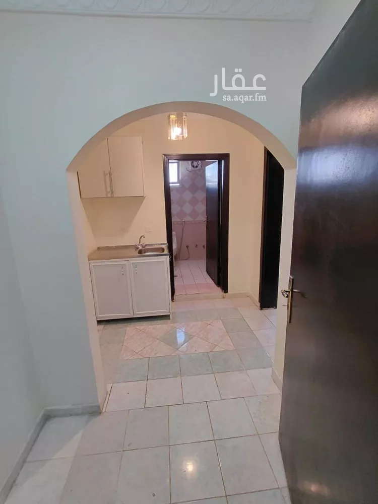 شقة للإيجار في شارع ميناء الاحمدي, حي إشبيلية, مدينة الرياض, منطقة الرياض صورة 2