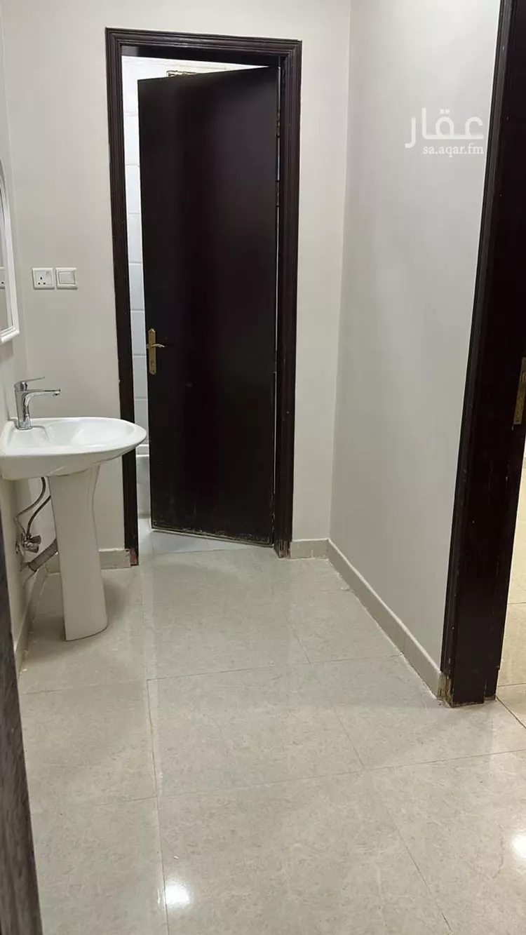 فيلا للإيجار في شارع محمد بن أبي الفرج, حي القادسية, مدينة الرياض, منطقة الرياض صورة 4