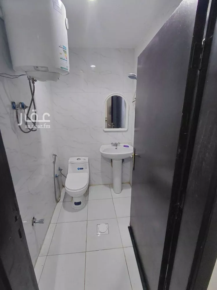 شقة للإيجار في شارع ميناء الاحمدي, حي إشبيلية, مدينة الرياض, منطقة الرياض صورة 4