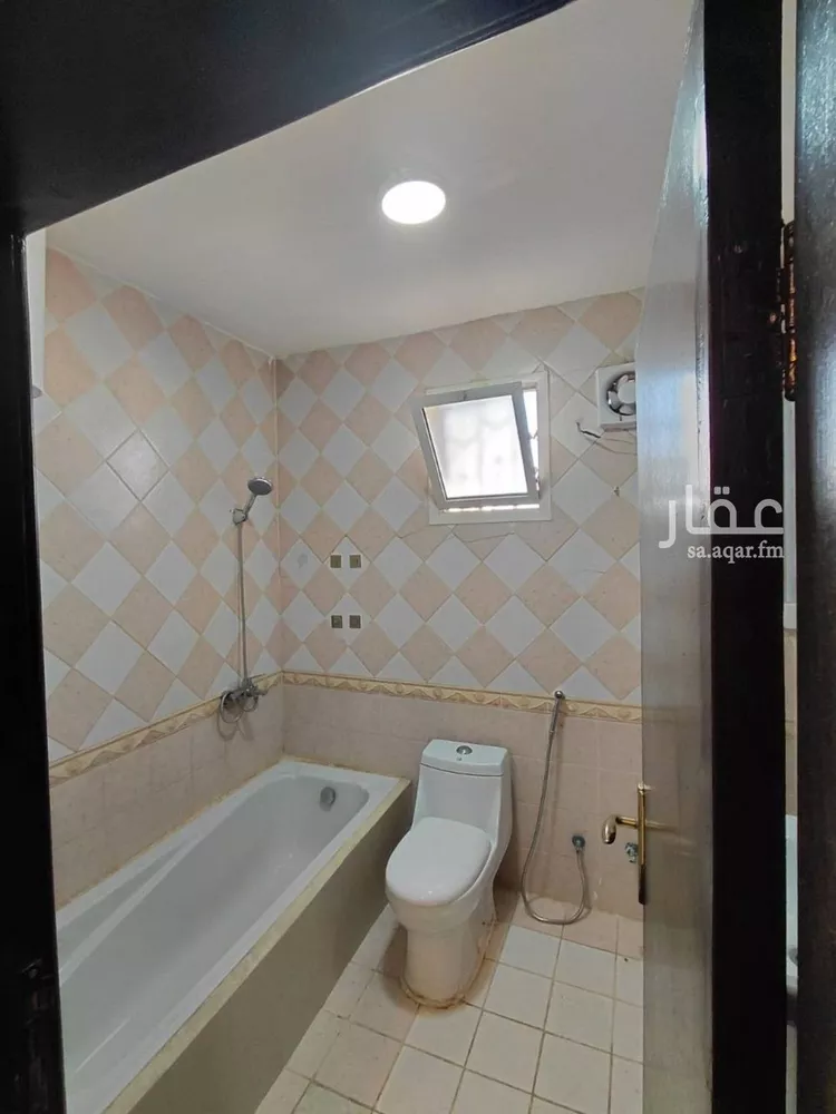 شقة للإيجار في شارع ميناء الاحمدي, حي إشبيلية, مدينة الرياض, منطقة الرياض صورة 4
