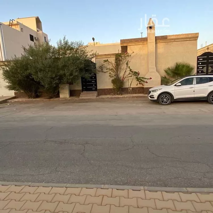 فيلا للبيع في شارع زينب بنت خزيمة ، حي العليا ، المزاحمية ، المزاحمية