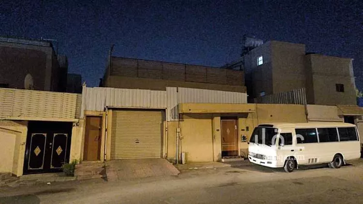 عمارة للبيع في شارع أحمد بن عطوة, حي الدار البيضاء, مدينة الرياض, منطقة الرياض