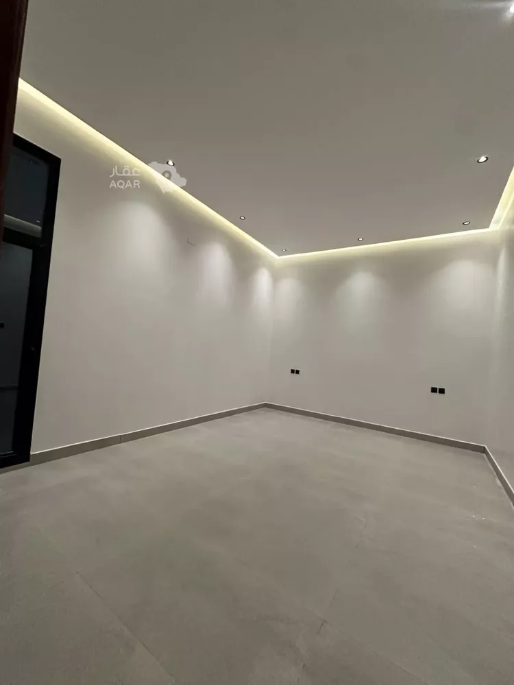 Villa for Sale in Riyadh Al Janadriyah 4