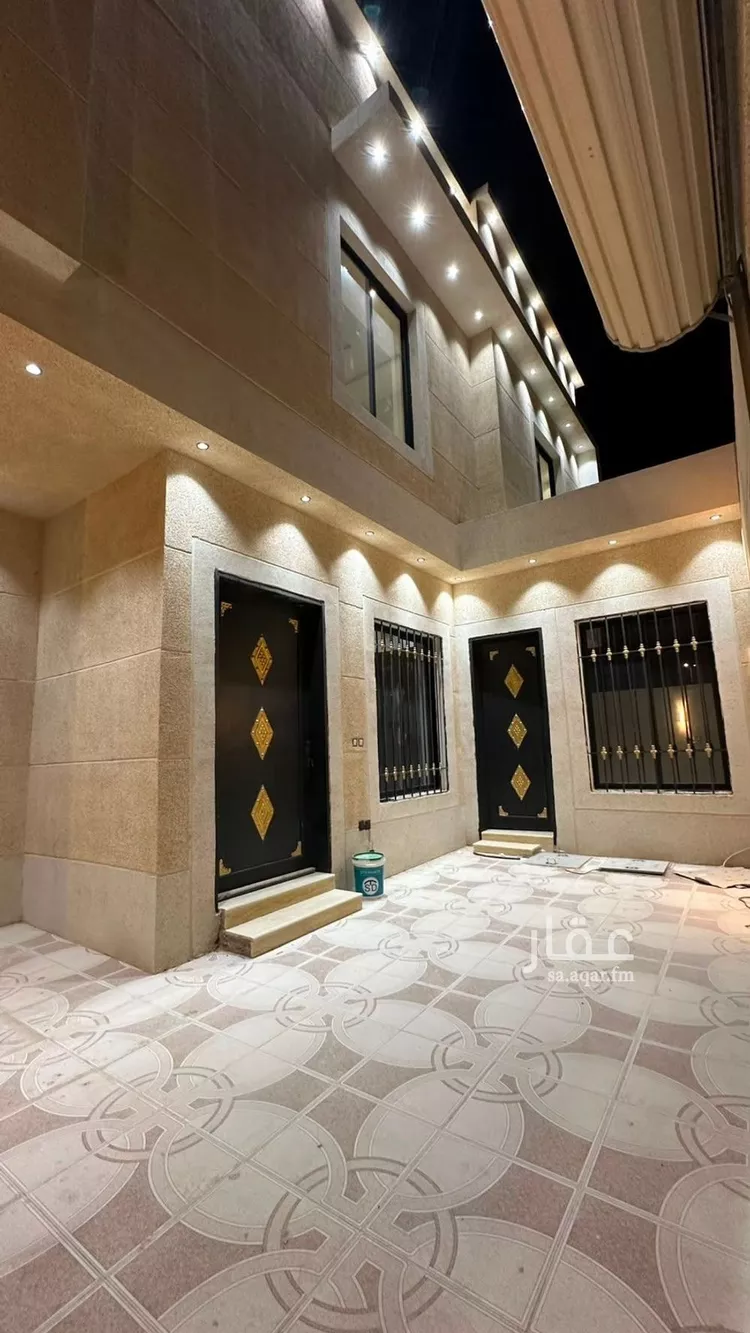 Floor for Sale in Riyadh Al Janadriyah