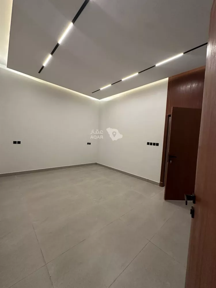 Villa for Sale in Riyadh Al Janadriyah 8