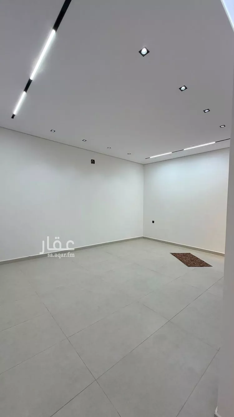 Villa for Sale in Riyadh Al Janadriyah 7
