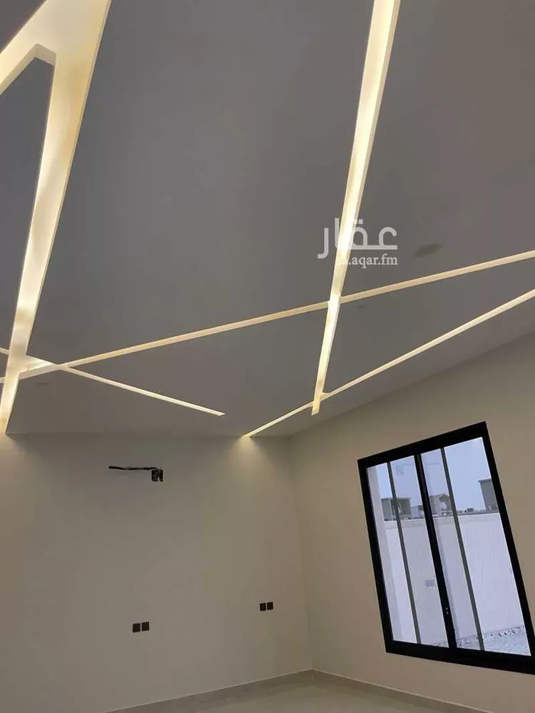 فيلا للبيع في شارع شرف الدين بن تيمية, حي المهدية, مدينة الرياض, منطقة الرياض صورة 4