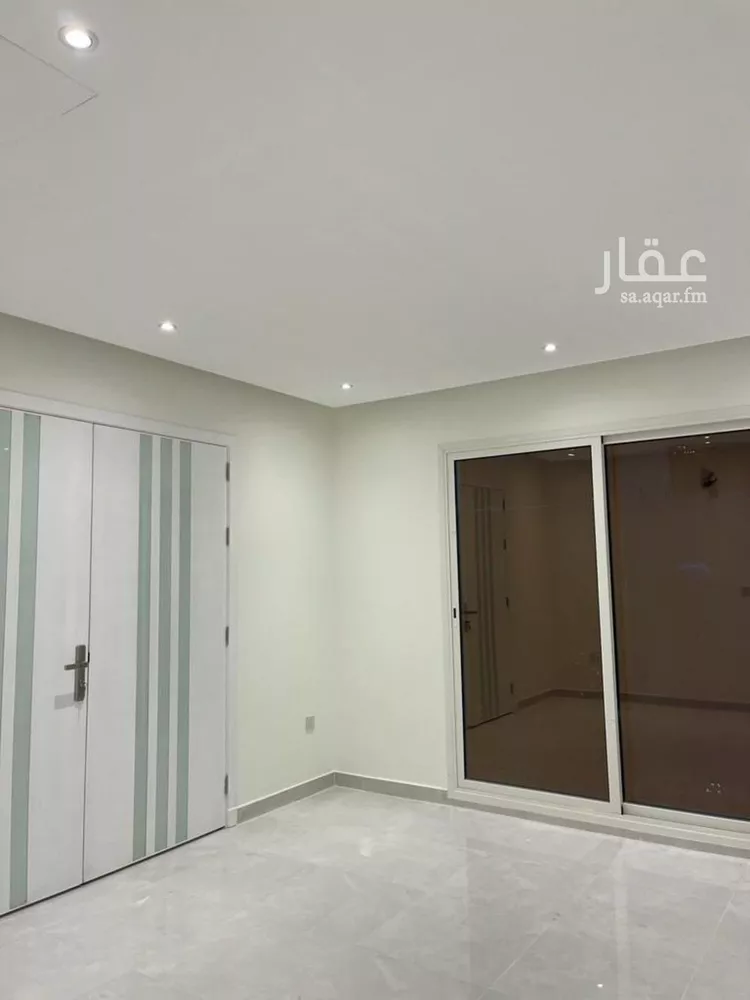 فيلا للبيع في شارع الحسن الكوفي, حي الشاطئ الغربي, مدينة الدمام, المنطقة الشرقية صورة 3