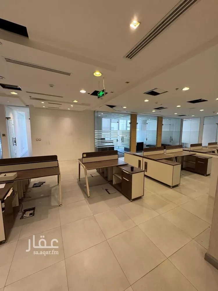 عمارة للإيجار في شارع الملك فهد الفرعي, حي المحمدية, مدينة الرياض, منطقة الرياض صورة 5