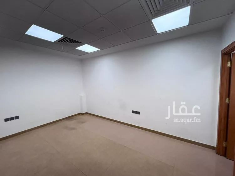 مكتب تجاري للإيجار في شارع وادي الثمامة, حي العليا, مدينة الرياض, منطقة الرياض 21