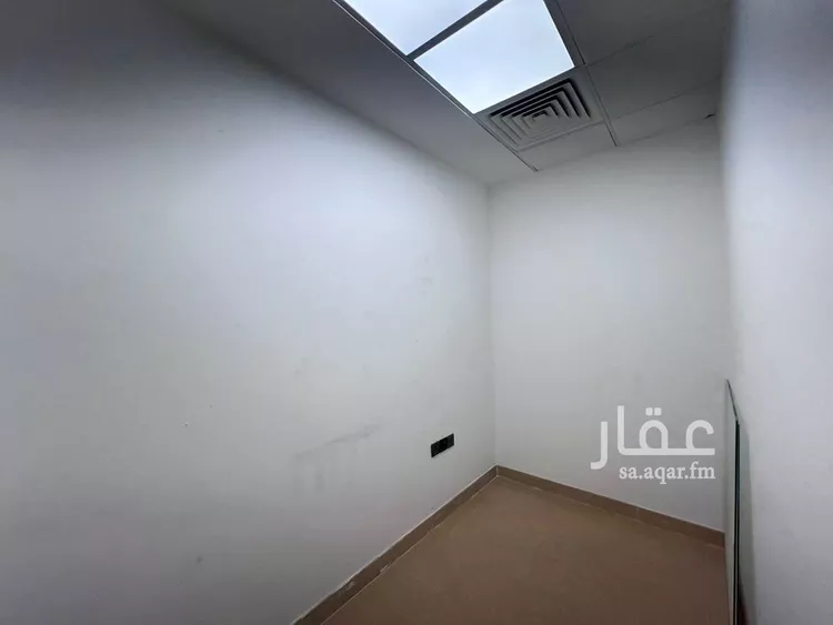 مكتب تجاري للإيجار في شارع وادي الثمامة, حي العليا, مدينة الرياض, منطقة الرياض 25