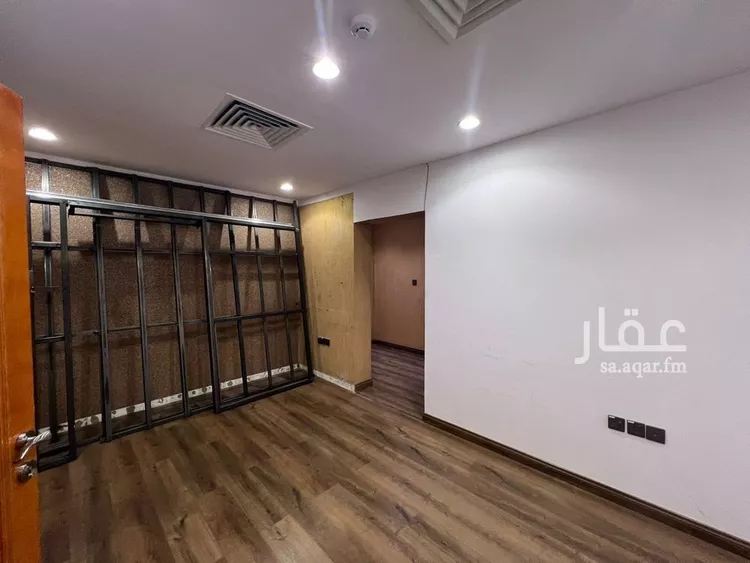 مكتب تجاري للإيجار في شارع وادي الثمامة, حي العليا, مدينة الرياض, منطقة الرياض 18