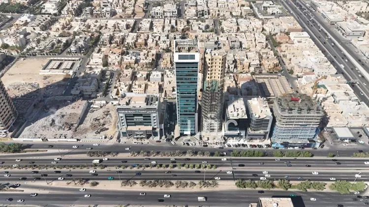 مكتب تجاري للإيجار في شارع الملك فهد, حي المحمدية, مدينة الرياض, منطقة الرياض 1 صورة